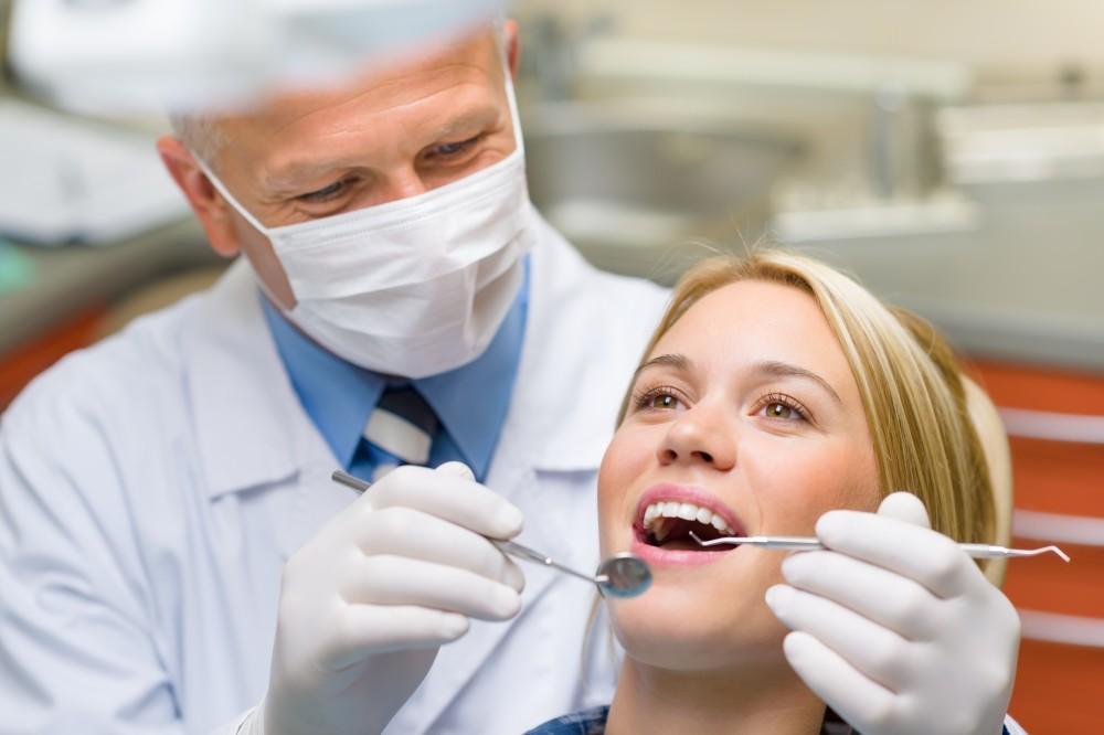 Handle Dental Emergencies: Tips to Manage Tooth Pain and Injuries